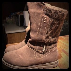Mukluks boots